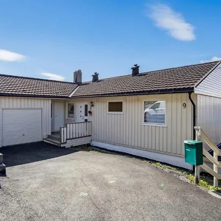 With Amazing Views Apartment Tomasjorda