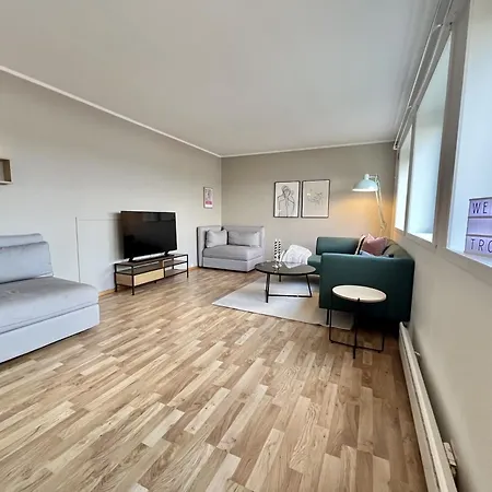 With Amazing Views Apartment *